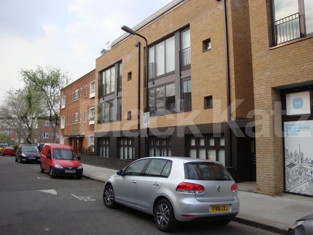 			NEW INSTRUCTION!, 1 Bedroom, 1 bath, 1 reception Flat			 Weedington Road, KENTISH TOWN